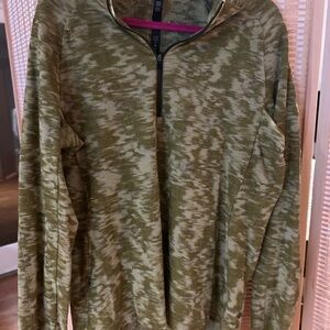 Lululemon Athletica Olive and Cream Pullover- excellent condition